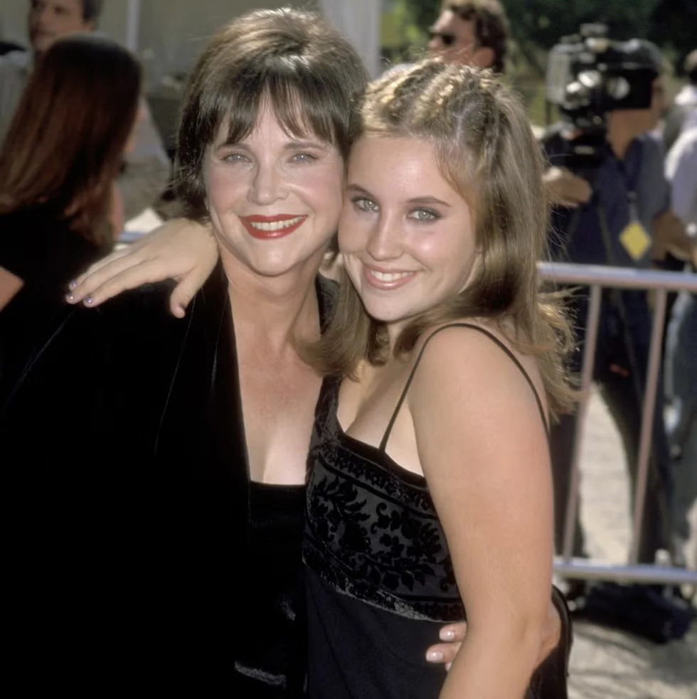 What Was Emily Hudson’s Early Life Like With Cindy Williams?